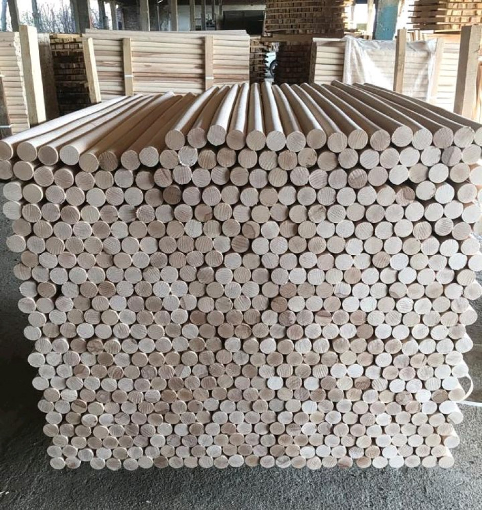 Round Wooden Stakes